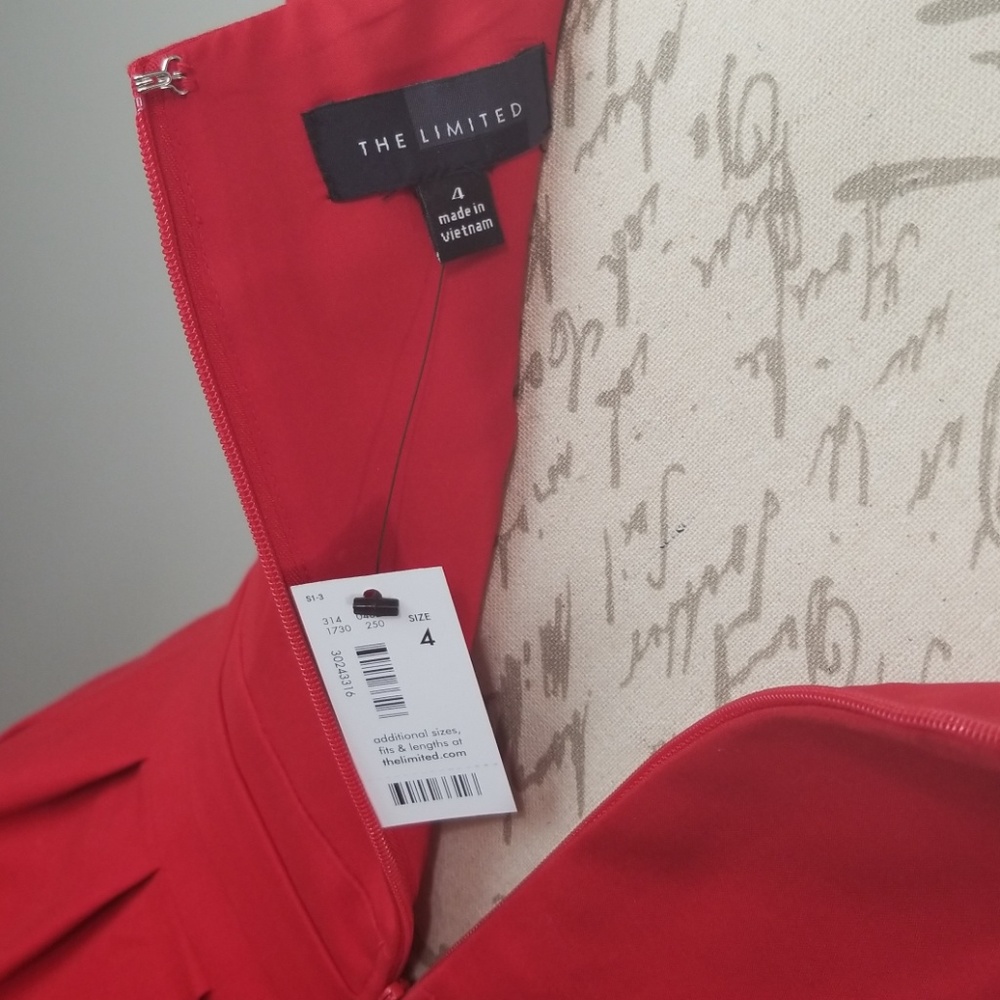 THE LIMITED SLEVELESS DRESS - Picture 7 of 8